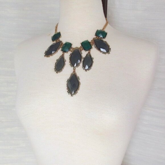 Aldo Green and Blue Large Scale Jewelled Faceted Gold Tone Statement Necklace - Picture 4 of 4